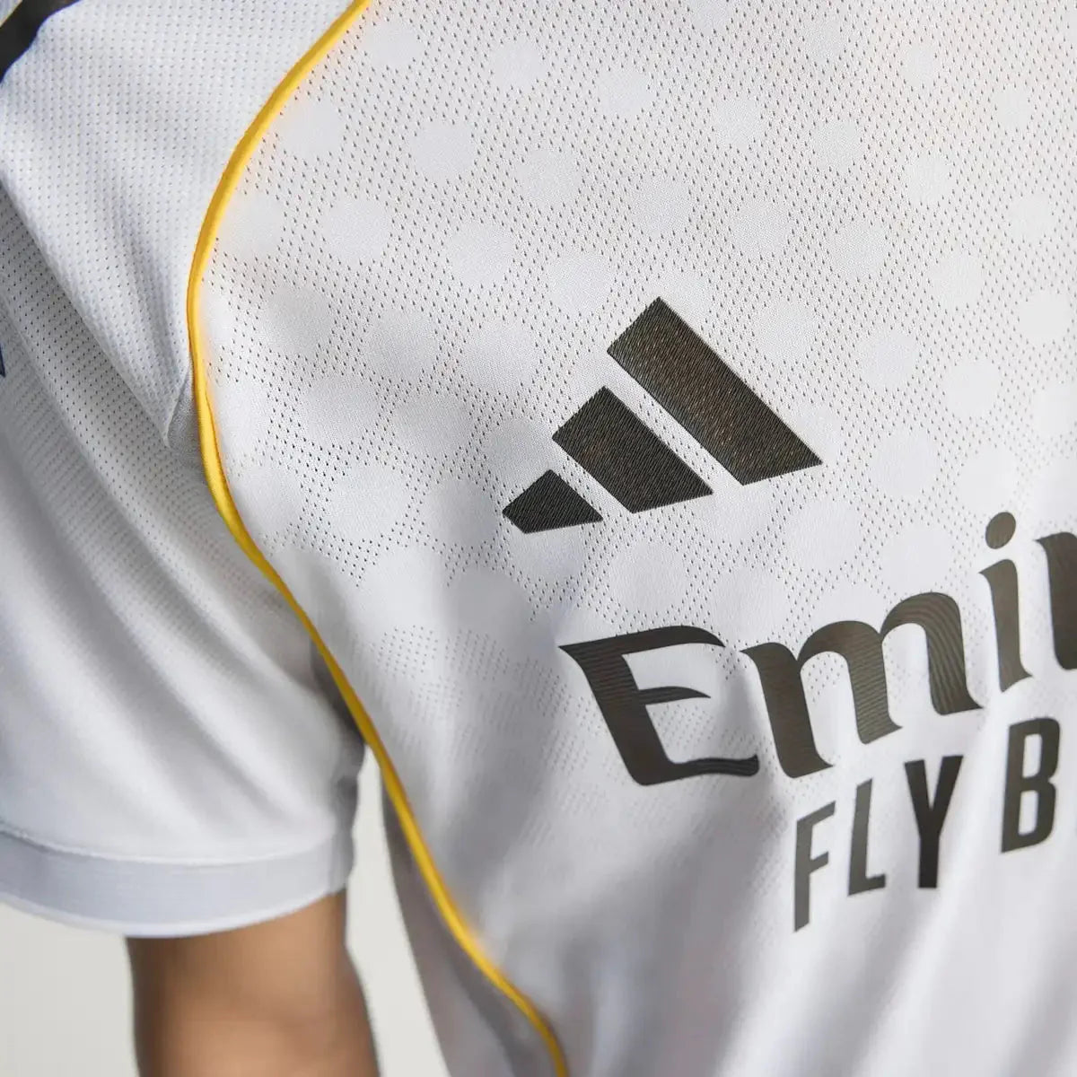 Real Madrid ENDRICK#9 Home Soccer Jersey 2025/26 topsoccerjerseys.com