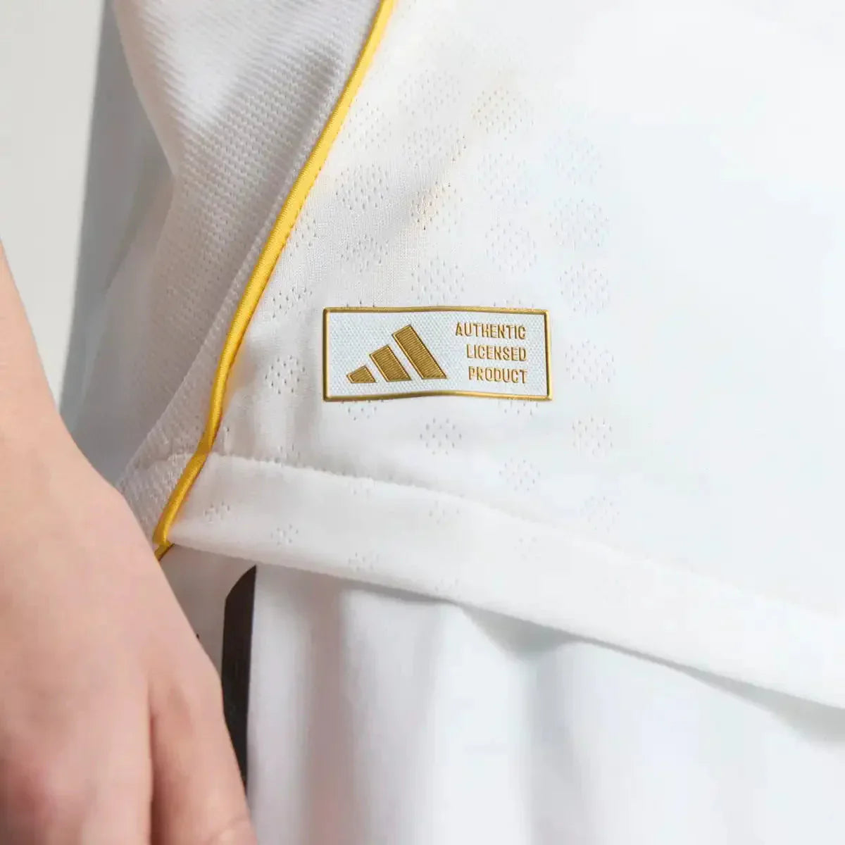 Real Madrid ENDRICK#9 Home Soccer Jersey 2025/26 topsoccerjerseys.com